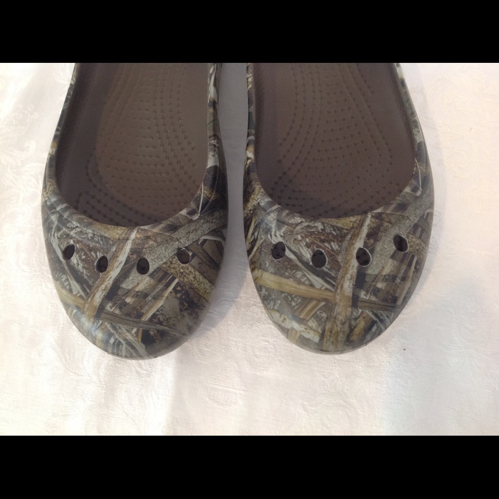 Women’s Croc’s Camo Slip ons